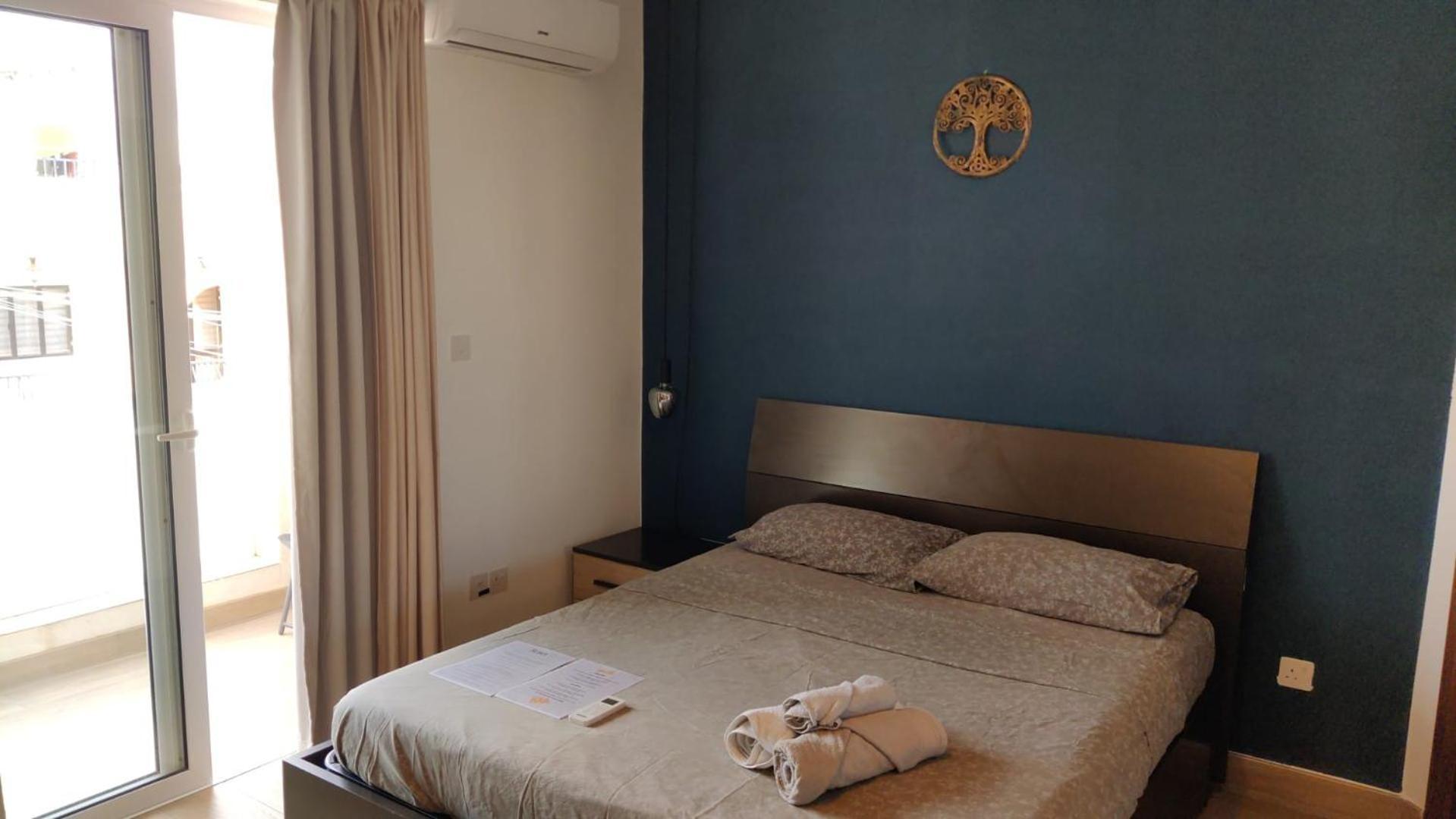 Airport Accommodation Bedroom With Bathroom Self Check In And Self Check Out Air-Condition Included Mqabba Exterior photo